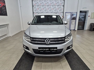 Volkswagen Tiguan, 2012г, полный привод, автомат