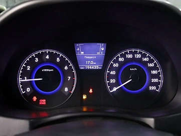 Hyundai Solaris, 2013г., передний привод, механика