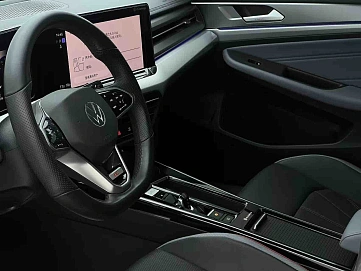 Volkswagen Lamando, 2023г, передний привод, робот