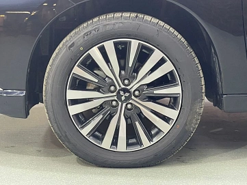 Mitsubishi Outlander, 2022г, передний привод, вариатор