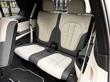 BMW X7, 2025г, полный привод, автомат