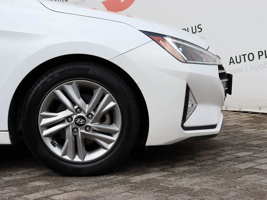 Hyundai Elantra, 2019г., передний привод, автомат