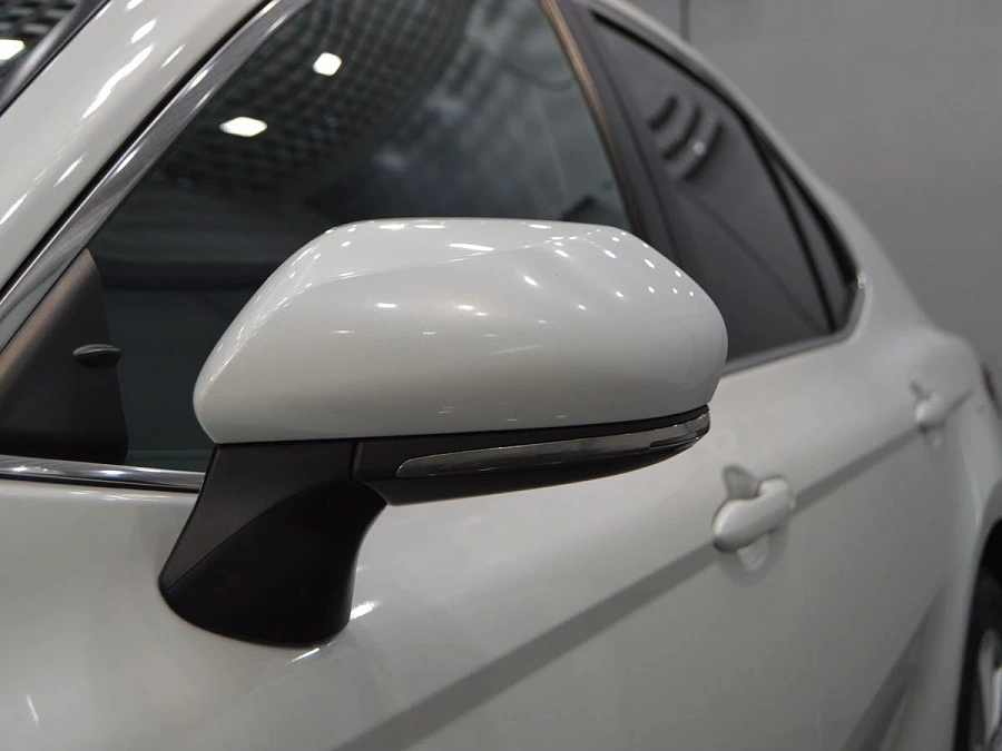 Toyota Camry, 2021г., передний привод, автомат