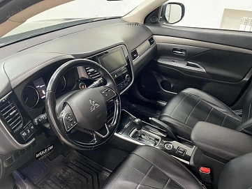 Mitsubishi Outlander, 2018г, полный привод, вариатор