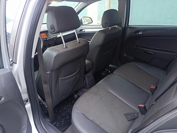 Opel Astra, 2014г, передний привод, механика