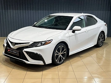 Toyota Camry, 2020г, передний привод, автомат