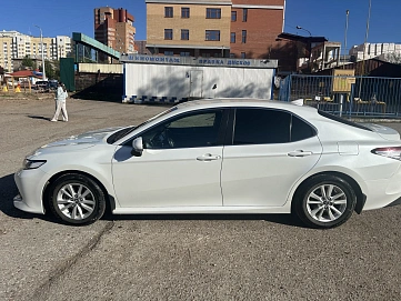 Toyota Camry, 2019г, передний привод, автомат