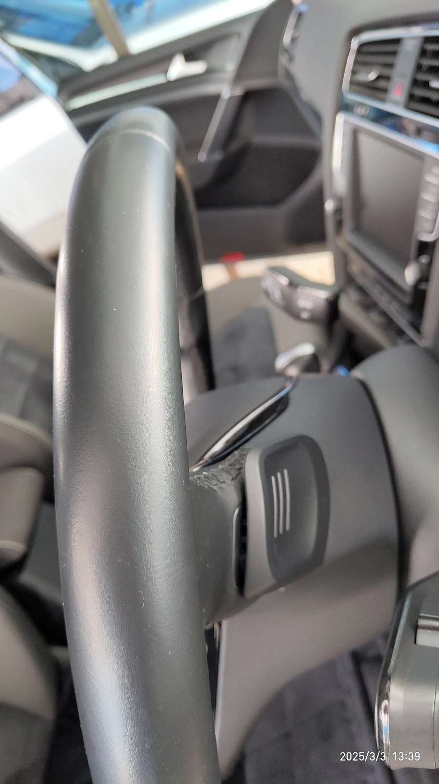 Volkswagen Golf, 2015г., передний привод, робот