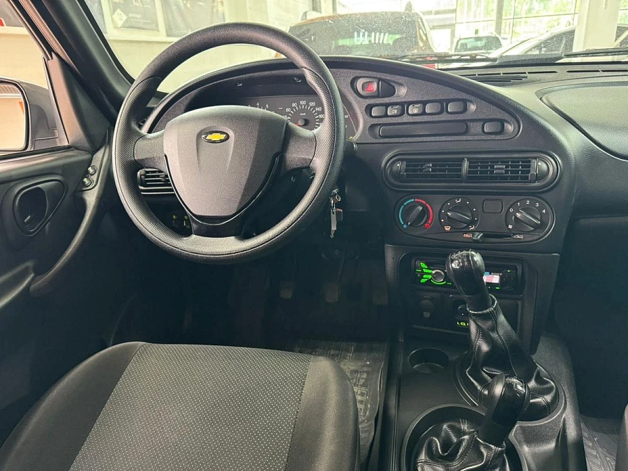 Chevrolet Niva, 2015г., полный привод, механика