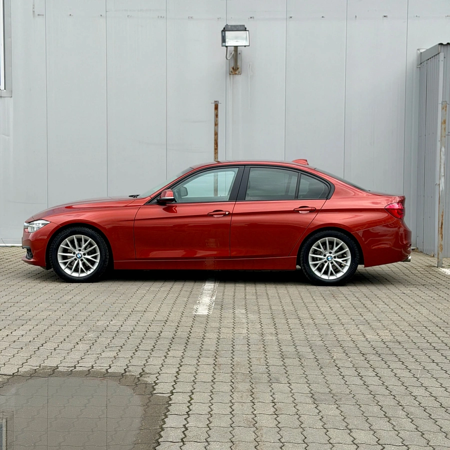 BMW 3 серии, 2017г., задний привод, автомат