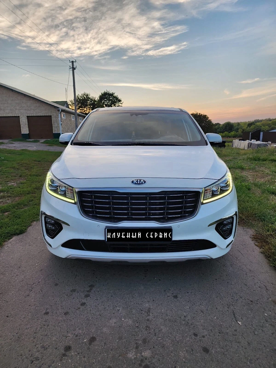 Kia Carnival, 2020г., передний привод, автомат