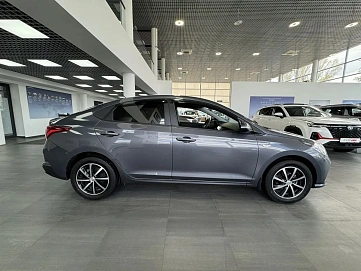 Hyundai Solaris, 2021г., передний привод, автомат