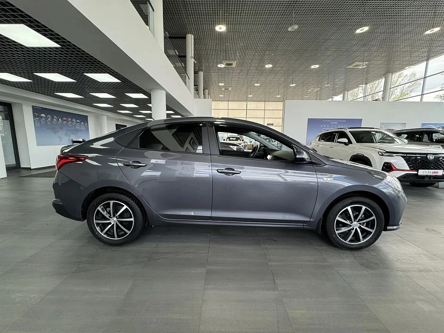 Hyundai Solaris, 2021г., передний привод, автомат