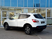 Nissan Qashqai, 2012г., передний привод, вариатор