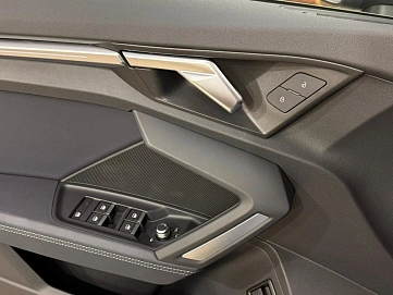 Audi , 2025г., передний привод, робот