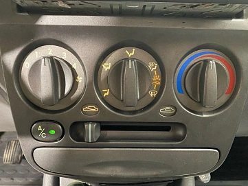 Hyundai Accent, 2001г, передний привод, механика