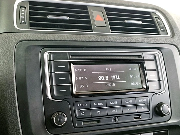 Volkswagen Jetta, 2013г., передний привод, робот