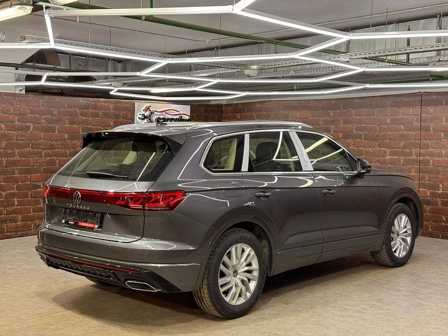 Volkswagen Touareg, 2025г., полный привод, автомат