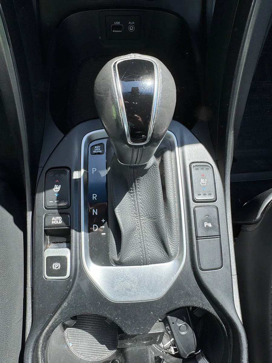 Hyundai Santa Fe, 2015г., полный привод, автомат