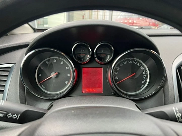 Opel Astra, 2012г, передний привод, автомат