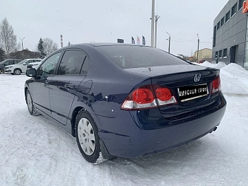 Honda Civic, 2010г, передний привод, механика