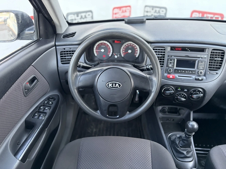 Kia Rio, 2010г., передний привод, механика