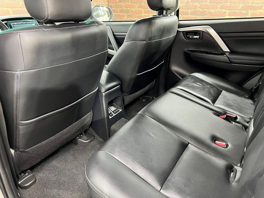 Mitsubishi Montero Sport, 2023г., полный привод, автомат