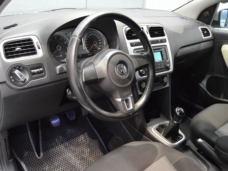 Volkswagen Polo, 2013г., передний привод, механика