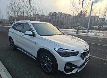 BMW X1, 2022г, передний привод, робот