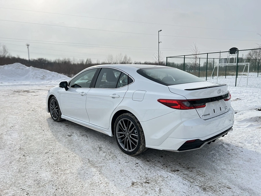 Toyota Camry, 2024г., передний привод, вариатор