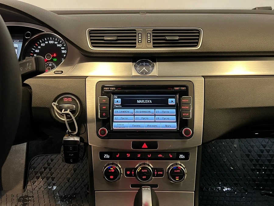 Volkswagen Passat, 2012г., передний привод, автомат