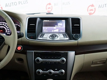 Nissan Teana, 2011г, передний привод, вариатор