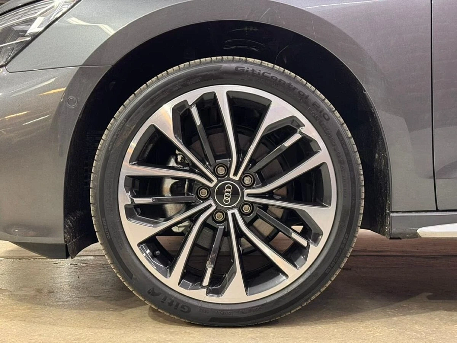 Audi , 2025г., передний привод, робот