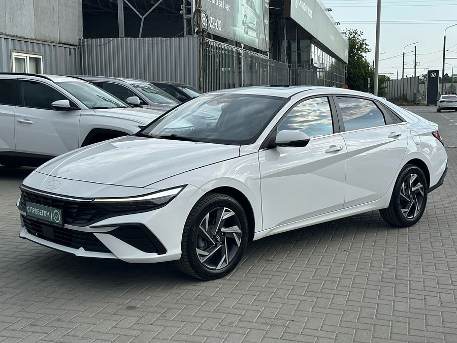 Hyundai Elantra, 2023г., передний привод, автомат
