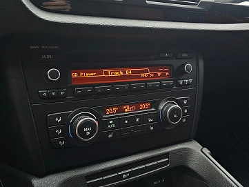 BMW X1, 2012г, задний привод, автомат