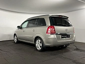 Opel Zafira, 2010г., передний привод, механика