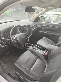 Mitsubishi Outlander, 2015г, полный привод, вариатор