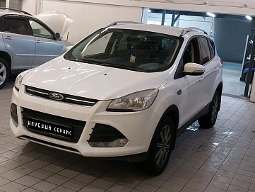 Ford Kuga, 2013г, передний привод, автомат