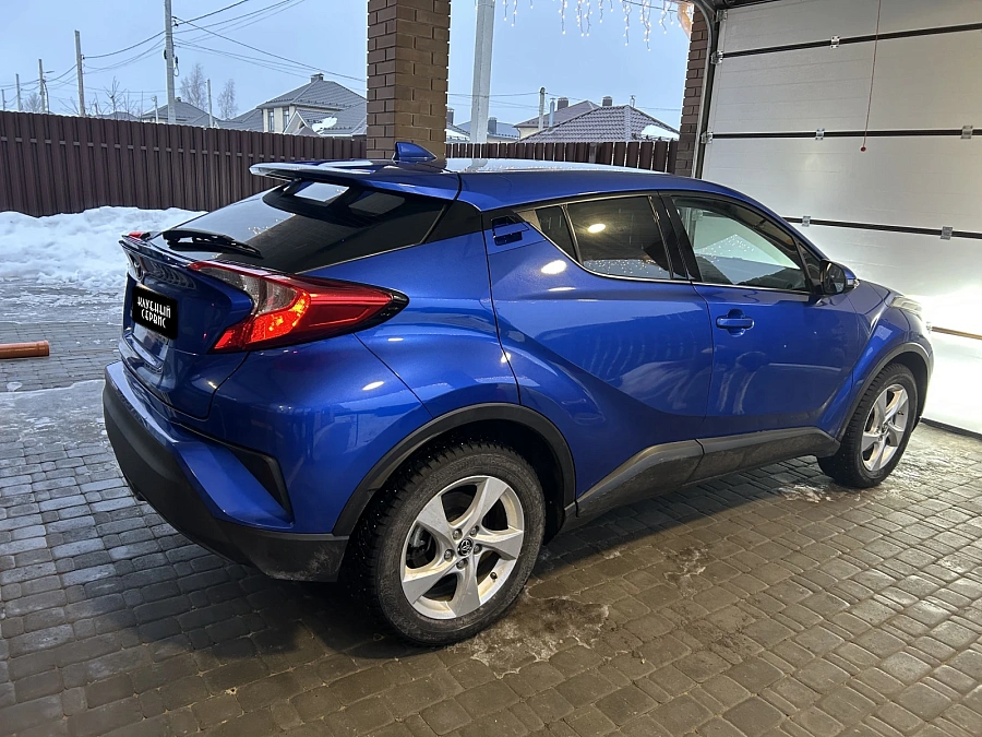 Toyota C-HR, 2018г., передний привод, вариатор