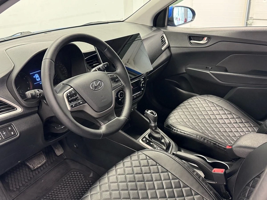 Hyundai Solaris, 2017г., передний привод, автомат