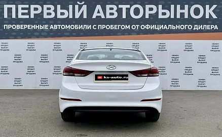 Hyundai Elantra, 2018г, передний привод, автомат