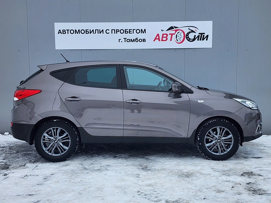 Hyundai ix35, 2014г., передний привод, автомат
