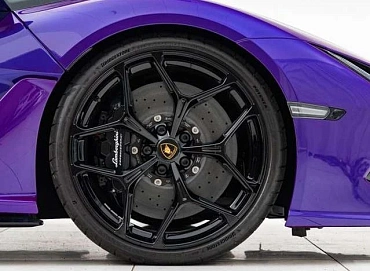 Lamborghini Revuelto, 2024г, полный привод, робот