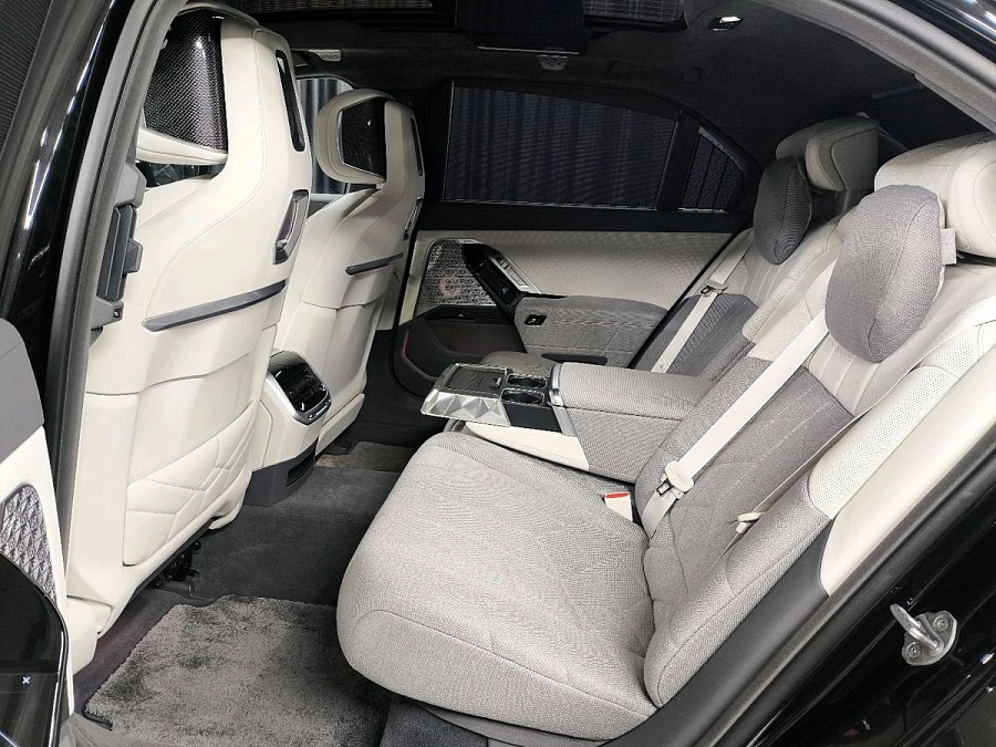 BMW , 2024г., полный привод, автомат