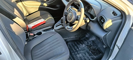 Toyota Yaris, 2020г, передний привод, вариатор