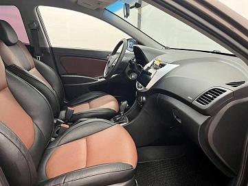 Hyundai Solaris, 2015г, передний привод, автомат