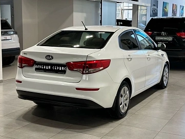 Kia Rio, 2015г, передний привод, механика