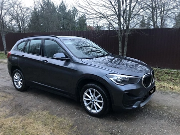 BMW X1, 2019г, передний привод, робот