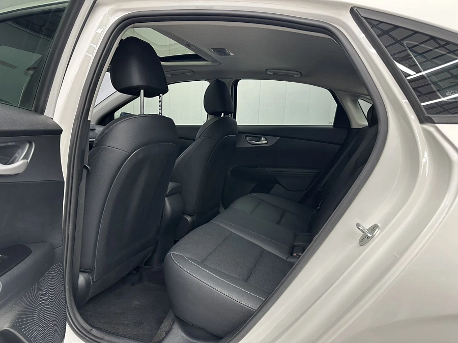 Kia K3, 2022г., передний привод, вариатор