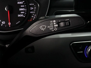 Audi A4, 2021г., передний привод, робот
